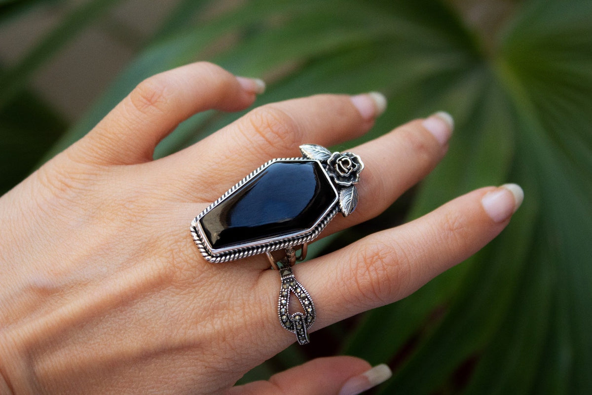 Anillo de ataúd, anillo de ónix negro, anillo de bruja, SKU 6161