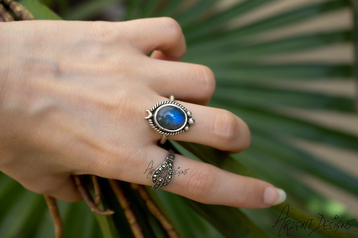 Blue Flash Labradorite Sterling Silver Ring, Crescent Moon Ring, Half Moon, SKU 6198
