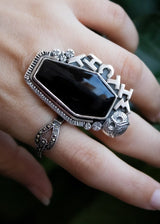 Anillo de ataúd, anillo de ónix negro, anillo de plata de ley con piedras preciosas de ónix negro, joyería de ónix, anillo de bruja, anillo de piedra negra, anillo de búho, SKU 6296